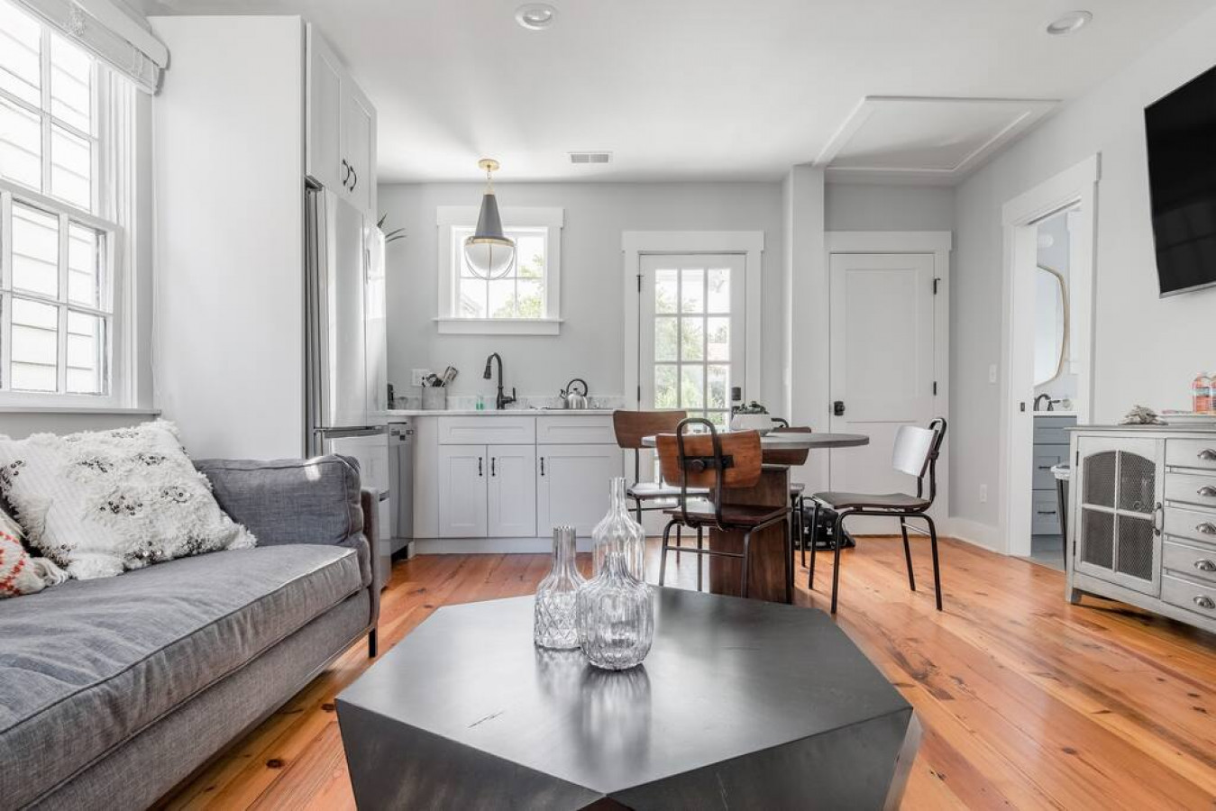 historic-3br-with-back-patio-and-near-king-street/