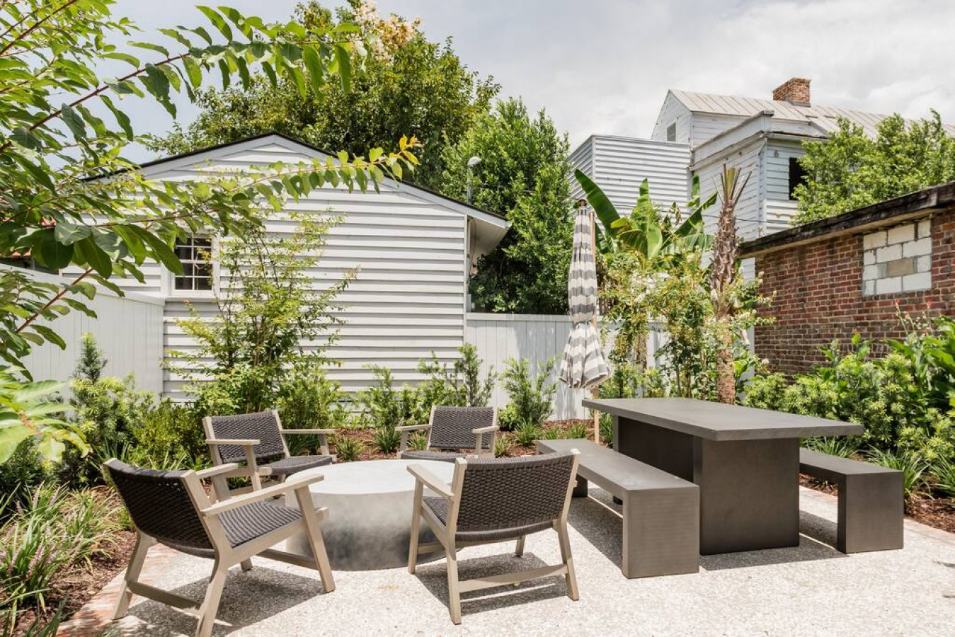 Historic 3BR with Back Patio & Near King Street - Charleston