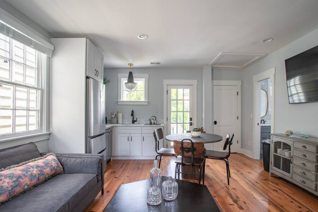 sleeps-16-or-pet-friendly-2-unit-w-backyard-oasis/