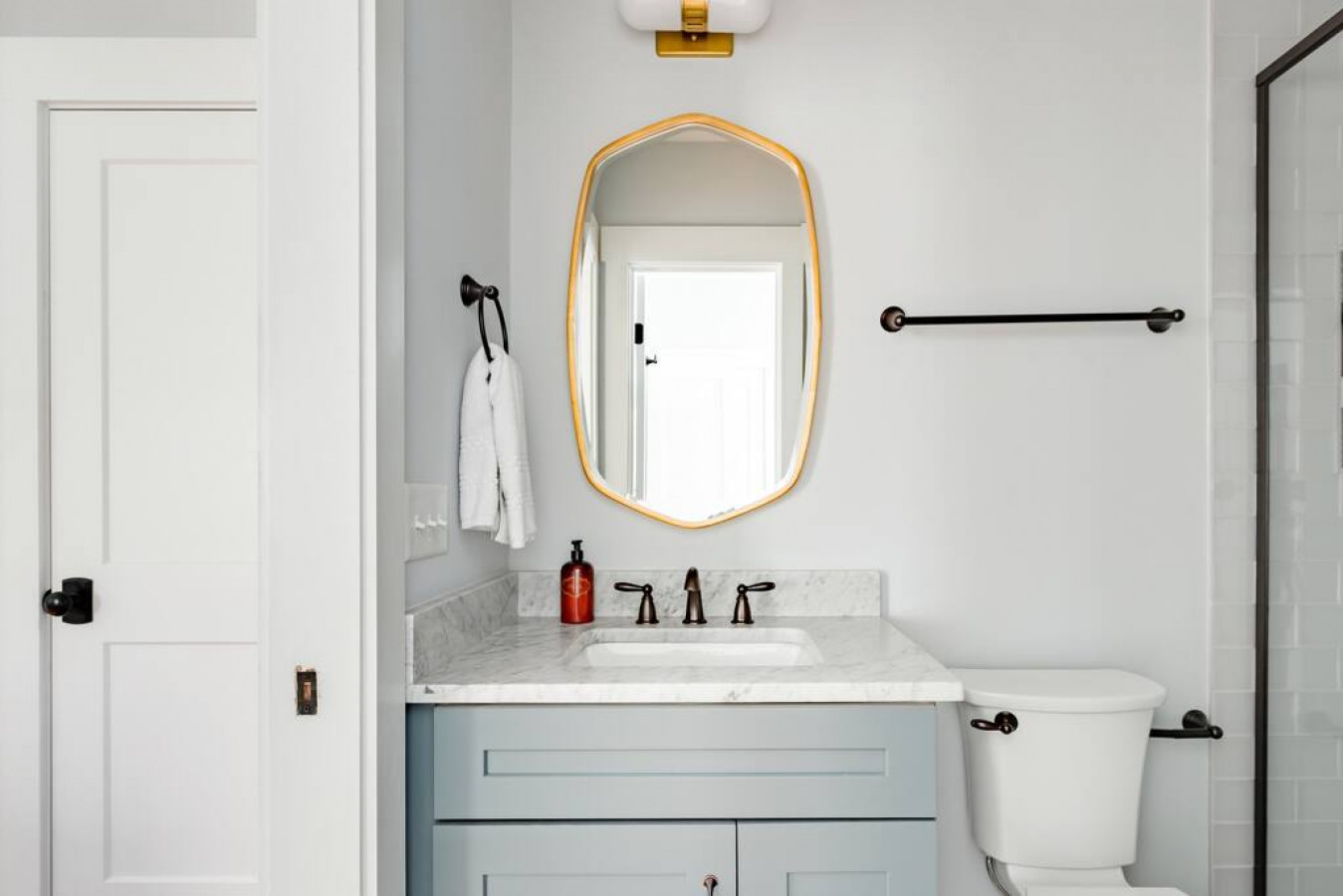 Sleeps 16 | Pet-Friendly 2-Unit w/ Backyard Oasis - Charleston