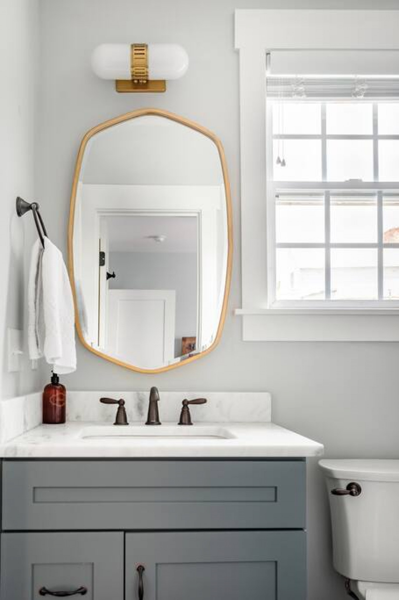 Sleeps 16 | Pet-Friendly 2-Unit w/ Backyard Oasis - Charleston