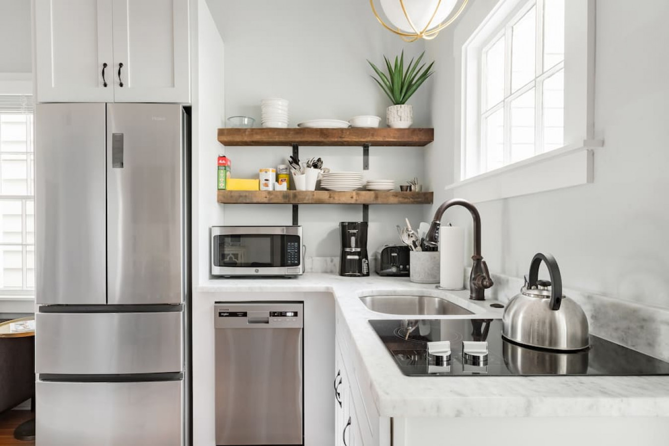 Sleeps 16 | Pet-Friendly 2-Unit w/ Backyard Oasis - Charleston