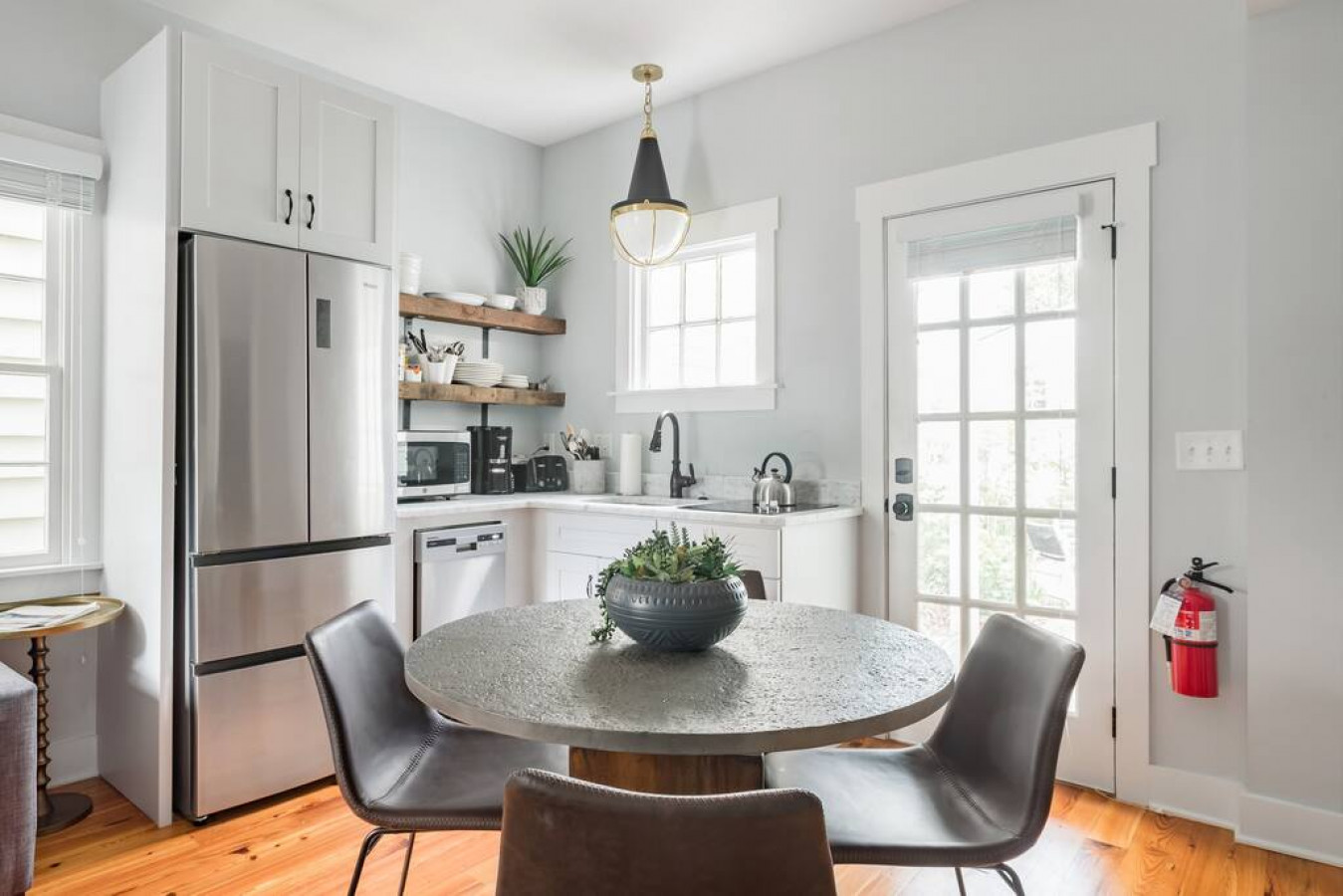 sleeps-16-or-pet-friendly-2-unit-w-backyard-oasis/