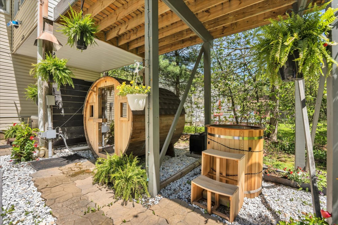 Backyard bliss awaits – enjoy the ultimate relaxation with a soothing sauna and invigorating cold plunge, all in one serene setting. 🌿🔥❄️