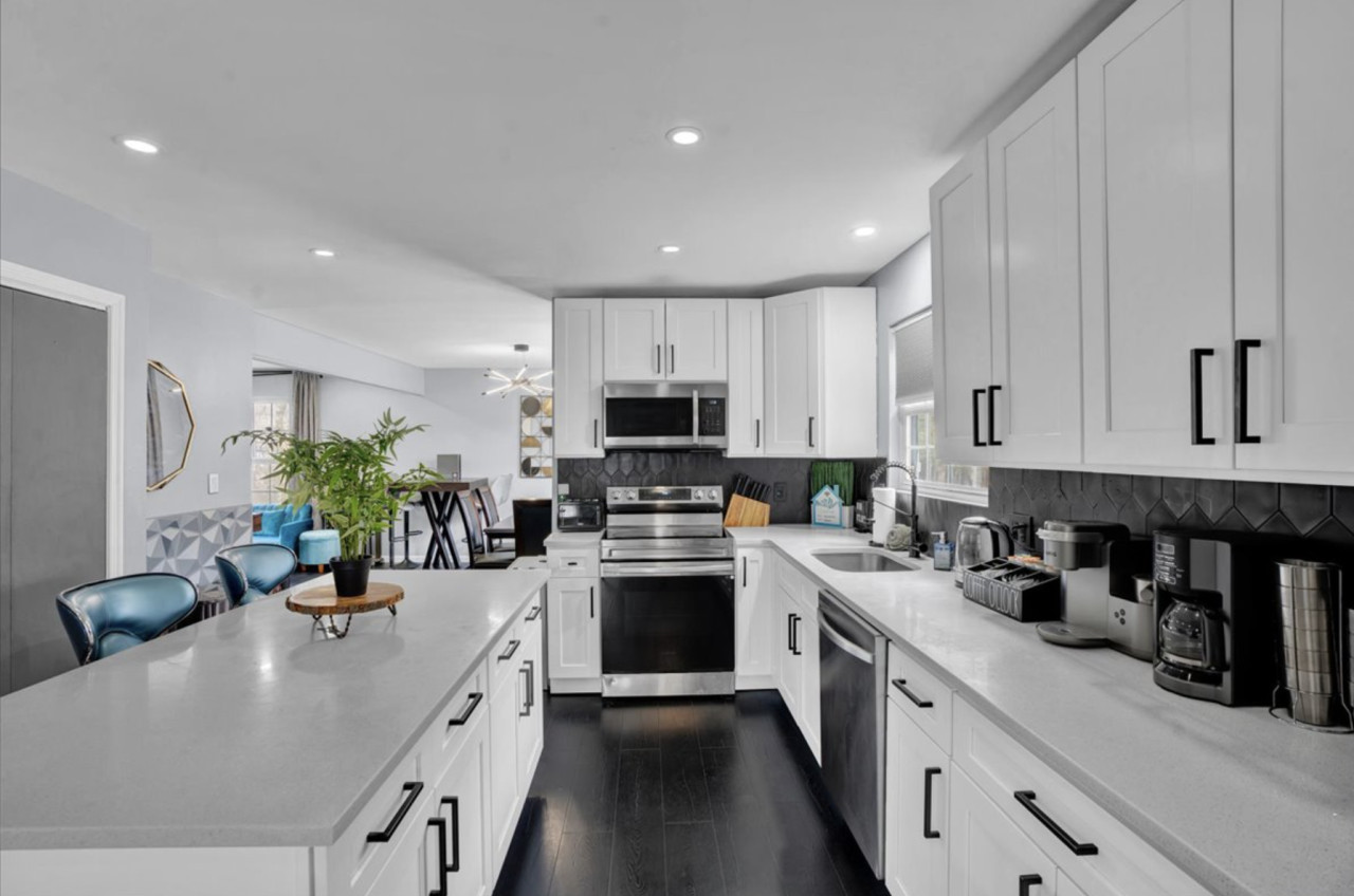 6br-or-fire-pit-games-theater-room-+-ev-charger/