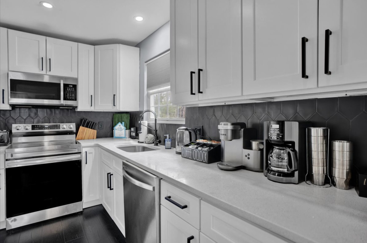 6br-or-fire-pit-games-theater-room-+-ev-charger/