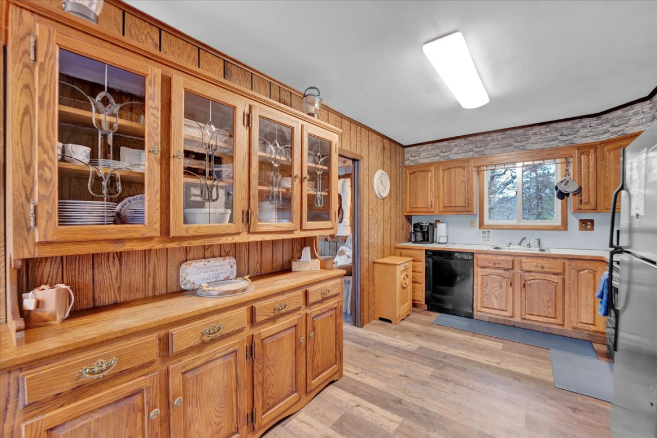 4br-lakehouse-or-sleeps-10-or-fire-pit-dock-kayaks/