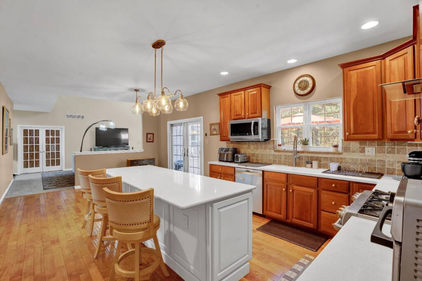 sleeps-12-or-sauna+bar+basement-game-room+fire-pits/