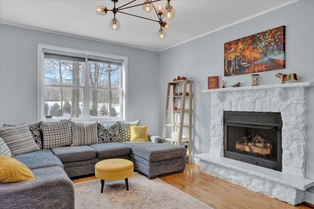 cozy-getaway-+-hot-tub-games-and-fire-pit/