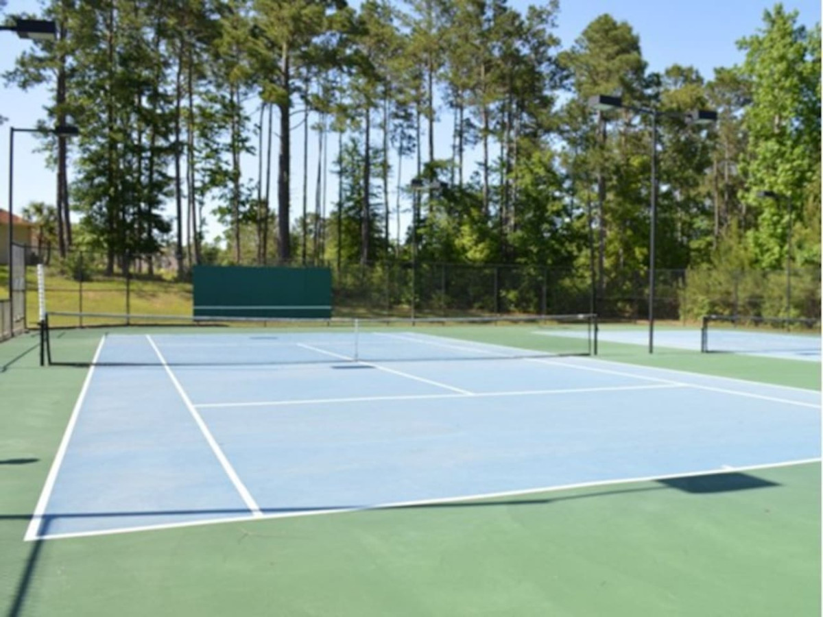 Cozy Getaway + Hot Tub, Games & Fire Pit - Pocono Summit