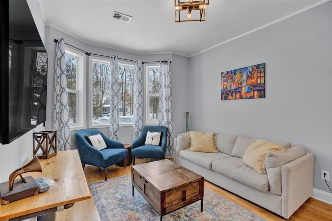 cozy-getaway-+-hot-tub-games-and-fire-pit/