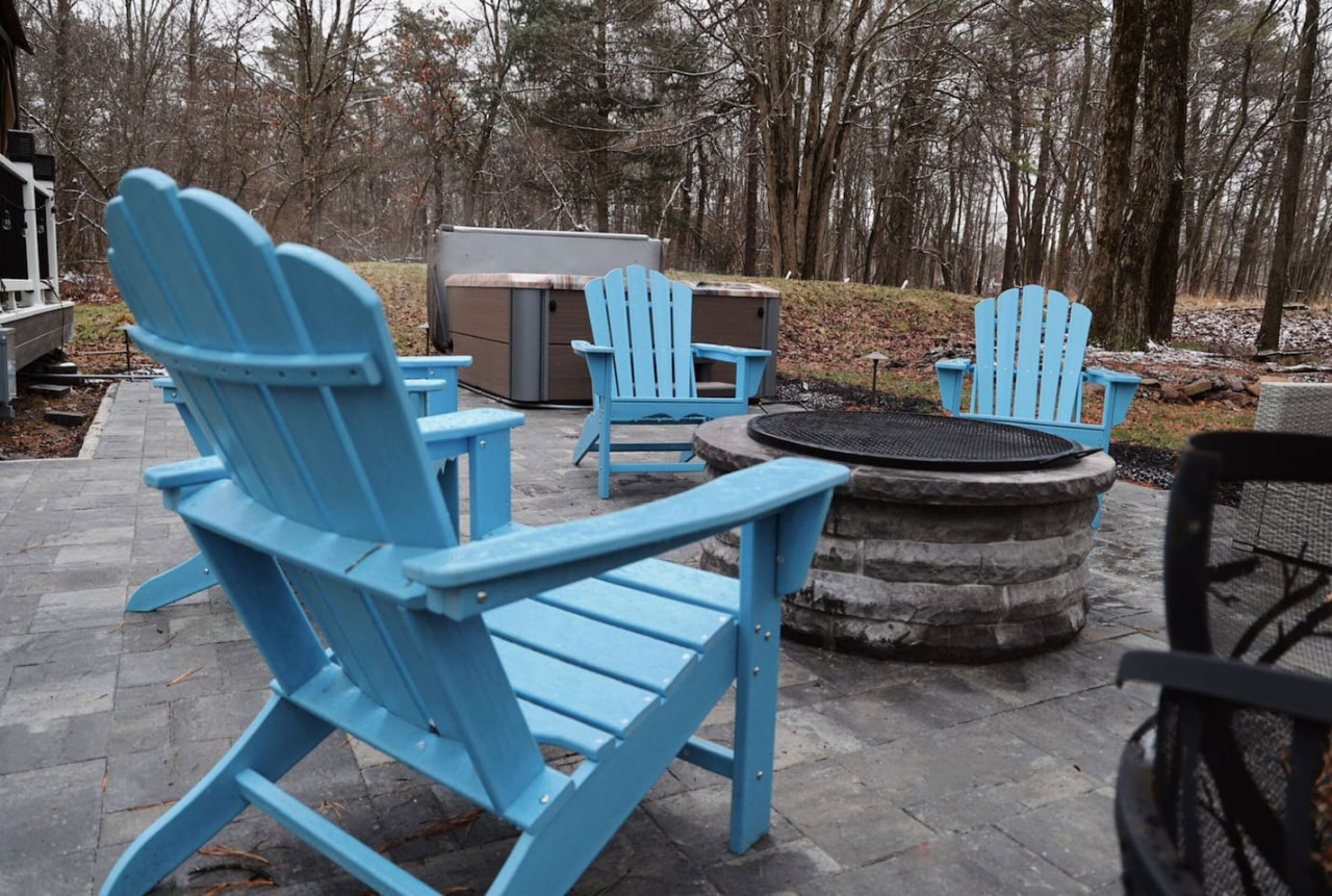 cozy-getaway-+-hot-tub-games-and-fire-pit/