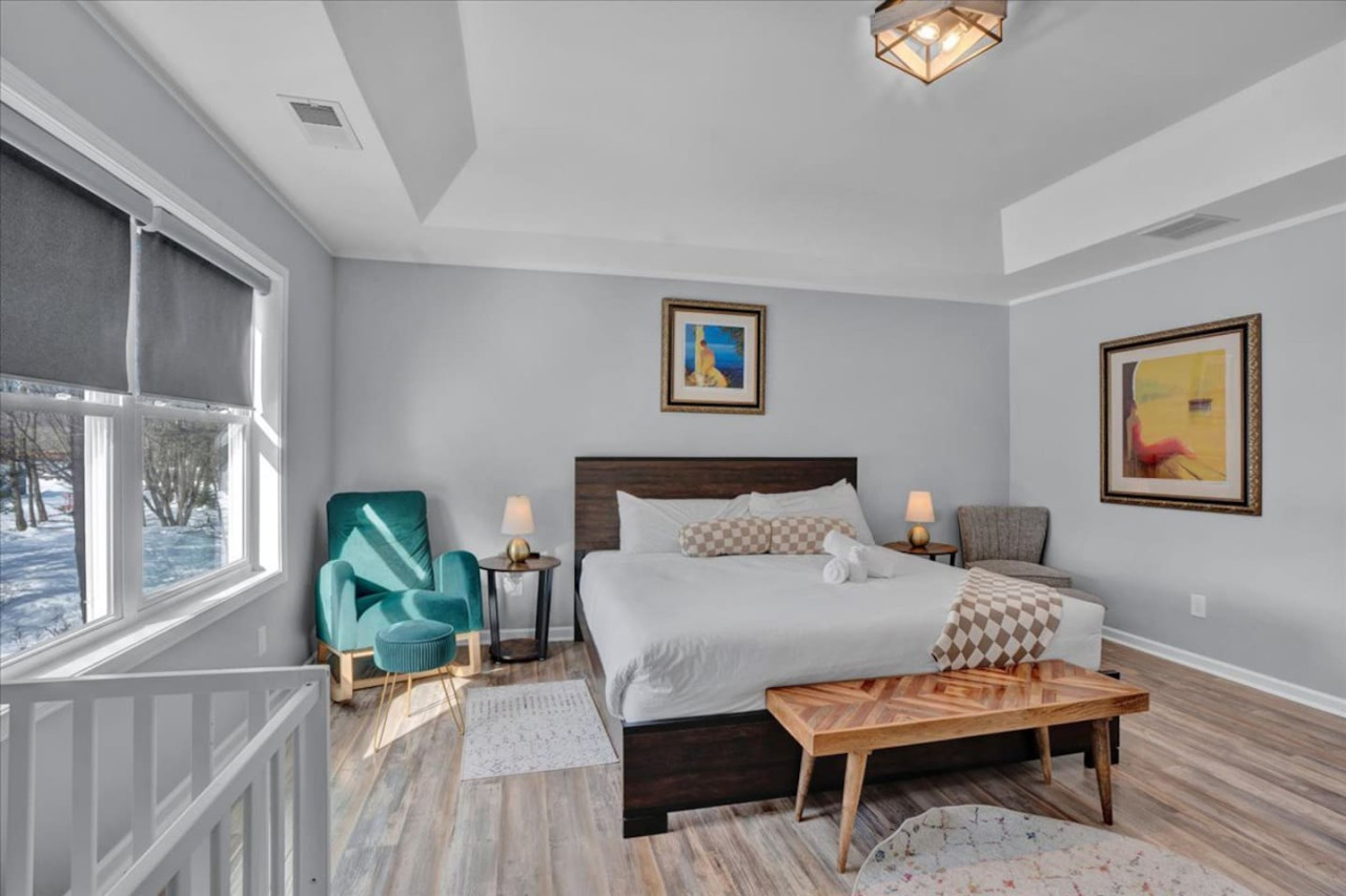 Cozy Getaway + Hot Tub, Games & Fire Pit - Pocono Summit