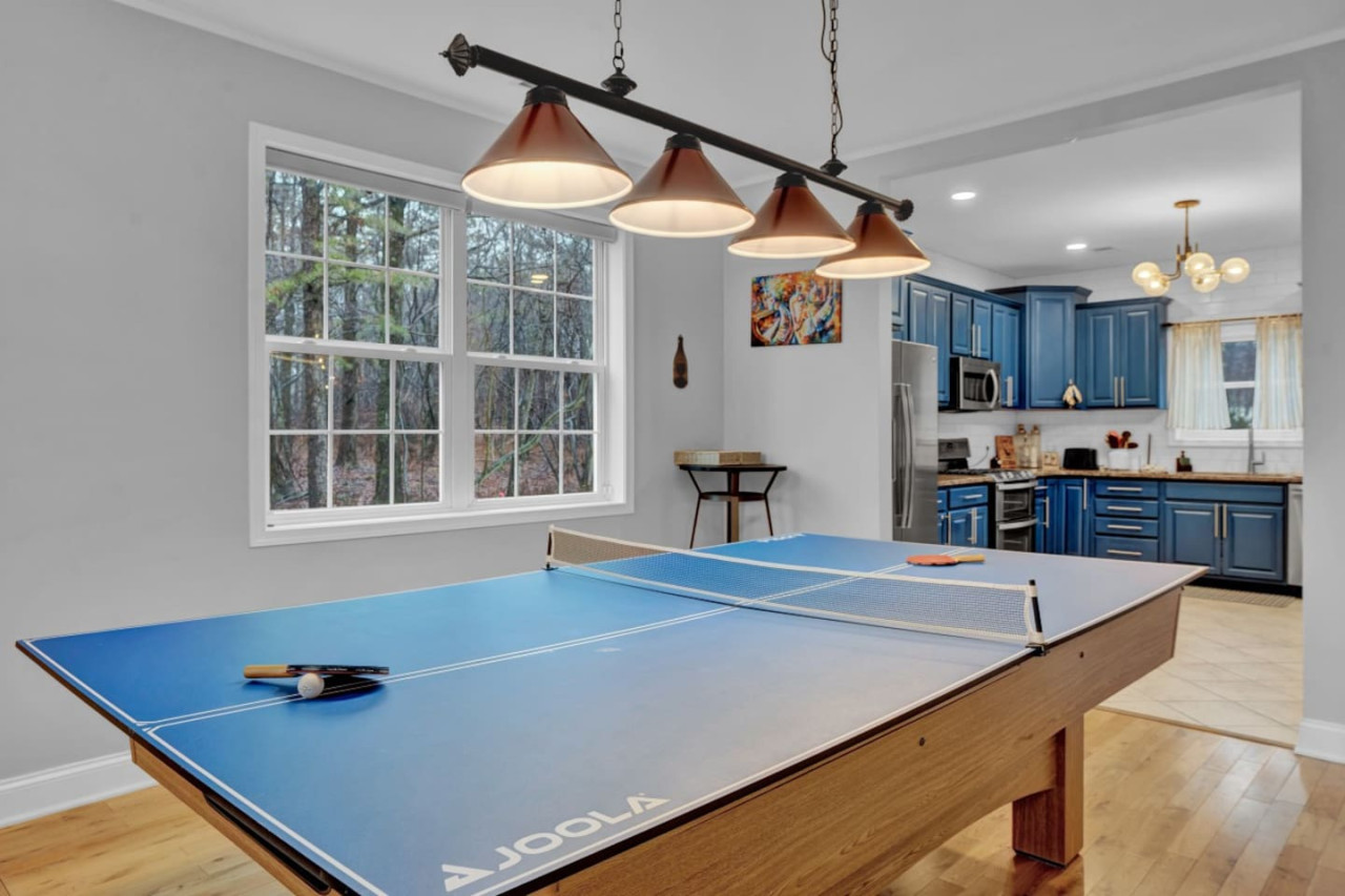 cozy-getaway-+-hot-tub-games-and-fire-pit/