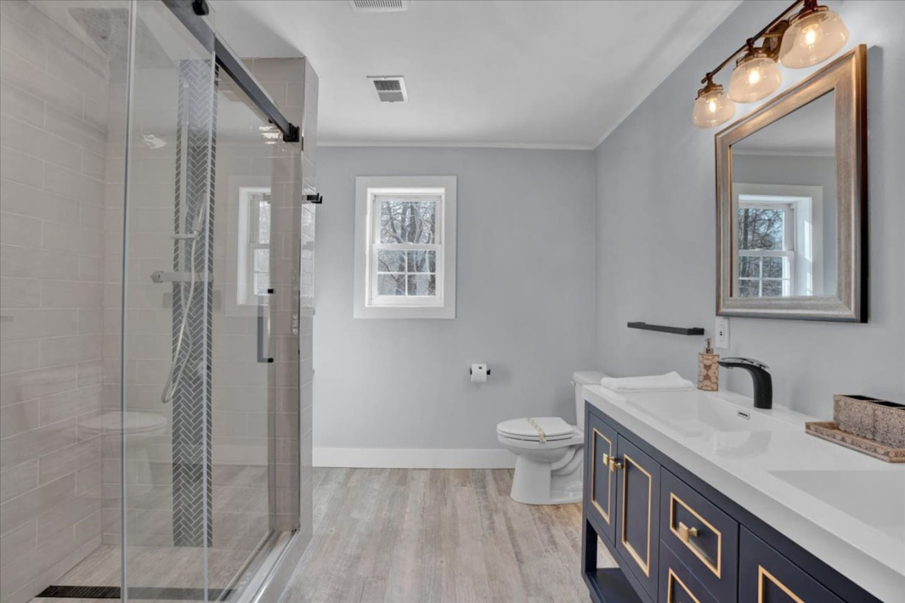 Cozy Getaway + Hot Tub, Games & Fire Pit - Pocono Summit