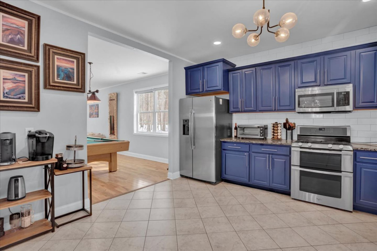 cozy-getaway-+-hot-tub-games-and-fire-pit/