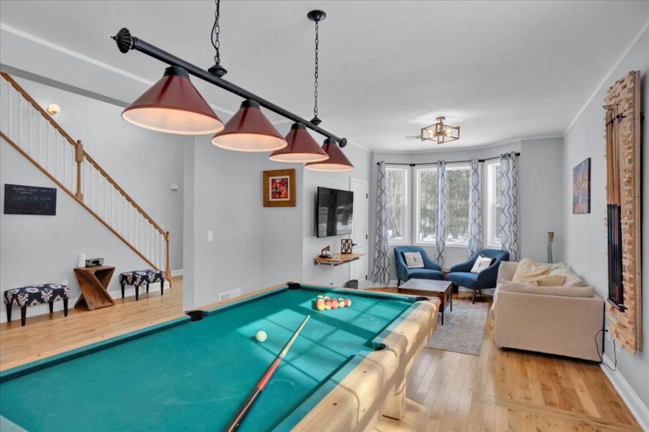 cozy-getaway-+-hot-tub-games-and-fire-pit/