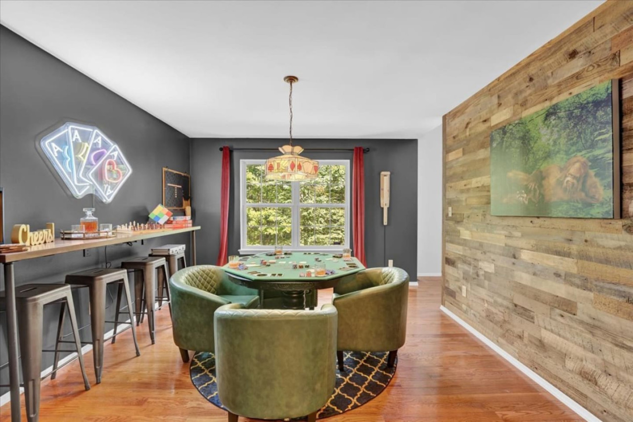 5br-or-movie-theater+poker+arcade+fire-pit+jacuzzi/