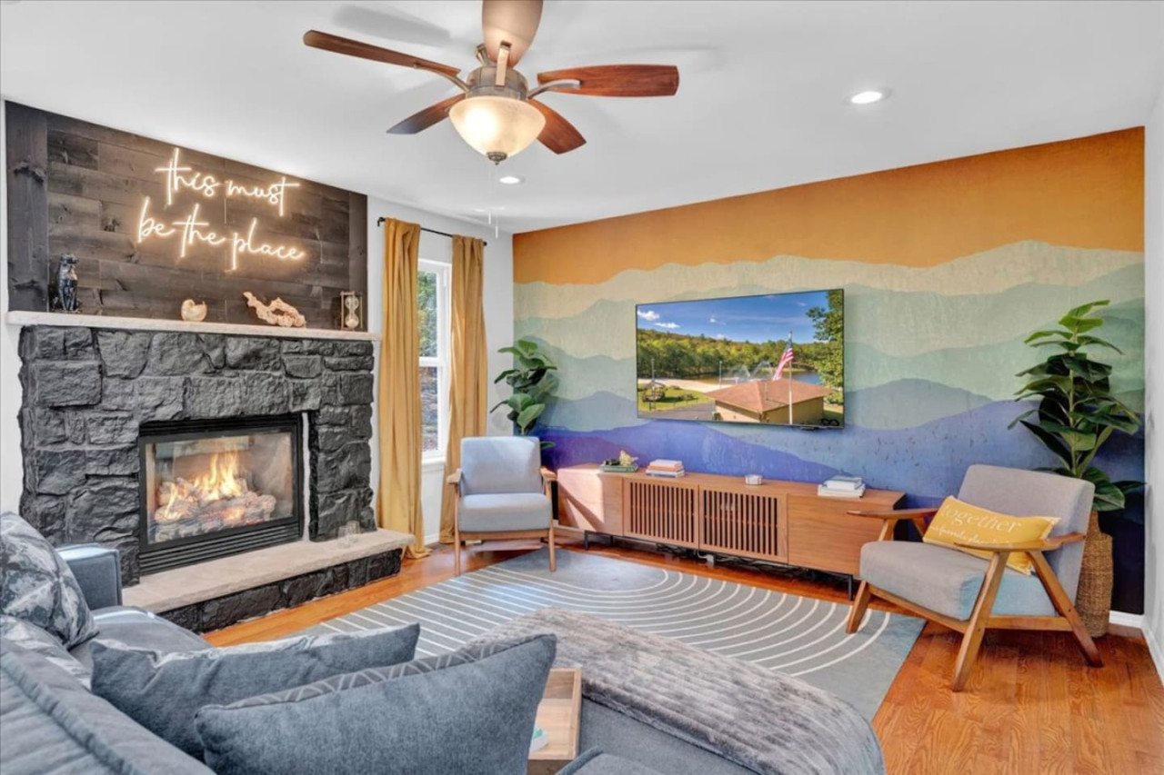 5br-or-movie-theater+poker+arcade+fire-pit+jacuzzi/