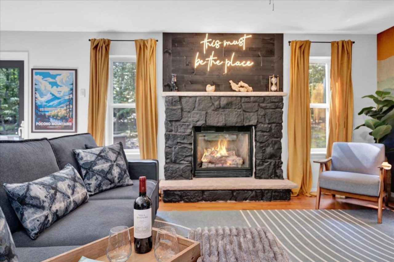 5br-or-movie-theater+poker+arcade+fire-pit+jacuzzi/