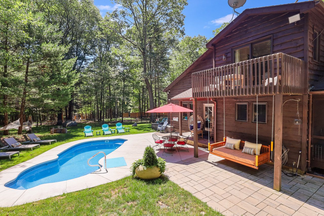 lazy-bear-lodge-resort/