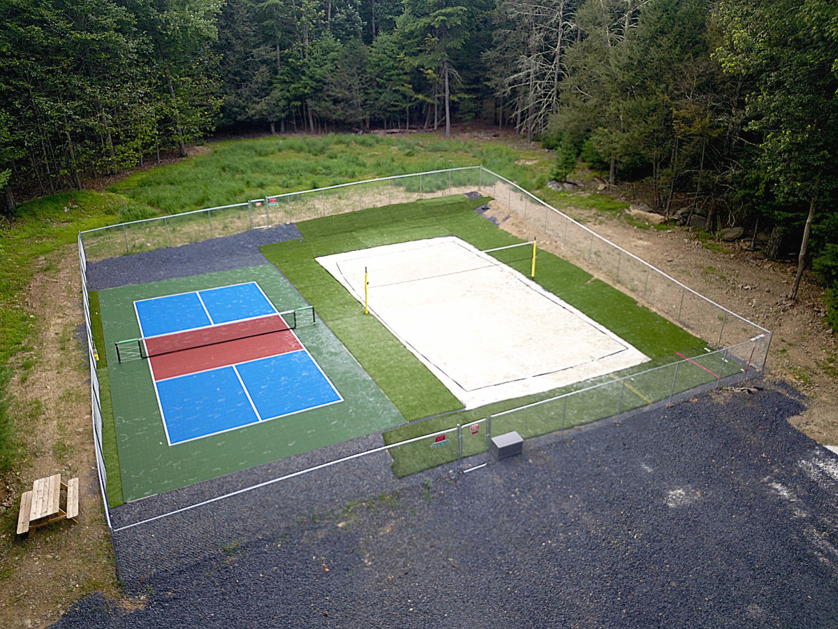 lazy-bear-lodge-resort/