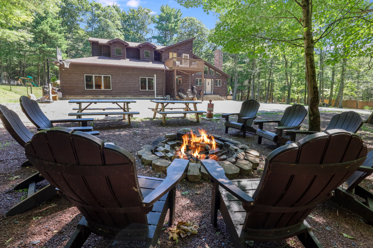 lazy-bear-lodge-resort/