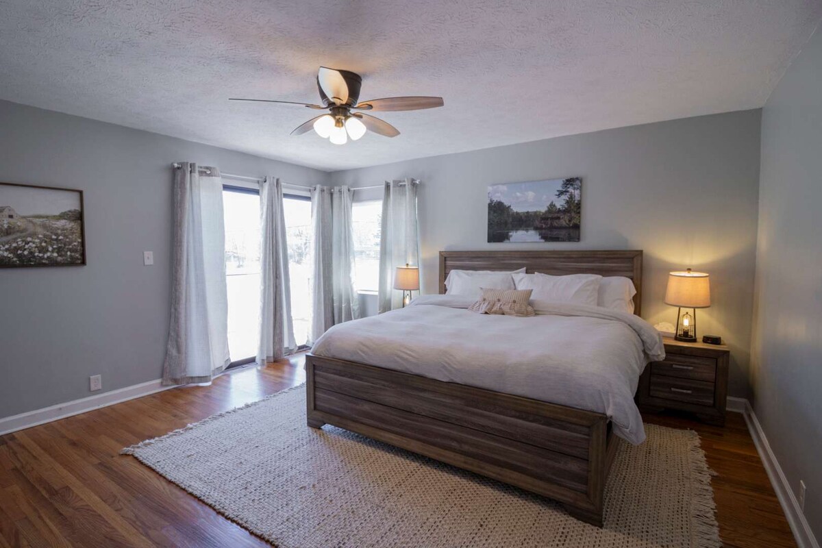 no-cleaning-fee-3br-knoxville-home-near-ut/