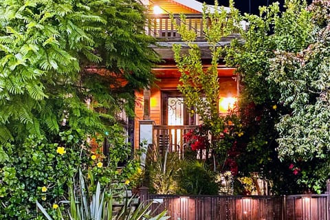 California Craftsman — Urban Oasis with Serene Garden & Deck