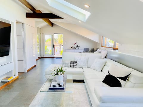 The Stargazer | Executive King Loft | Urban Oasis