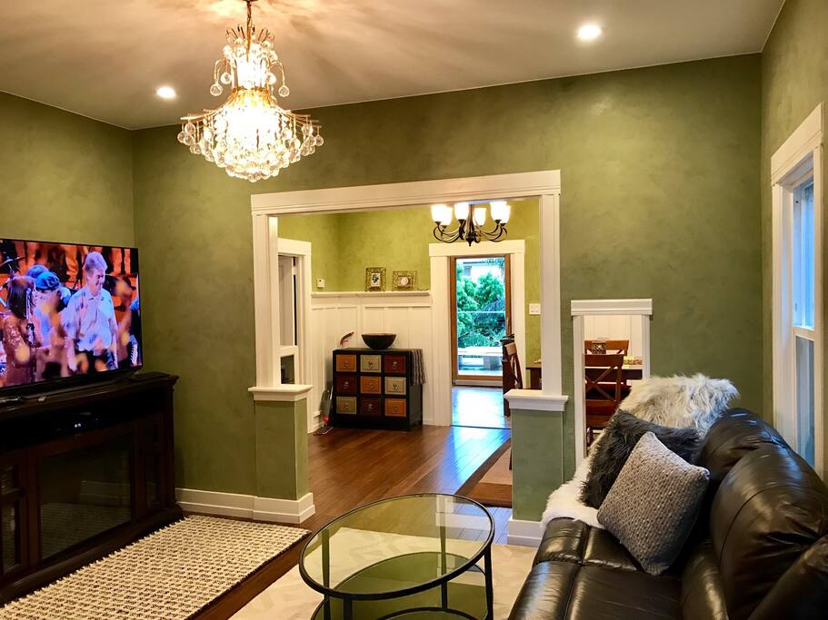 The CRAFTSMAN |  Urban Oasis | Executive Retreat