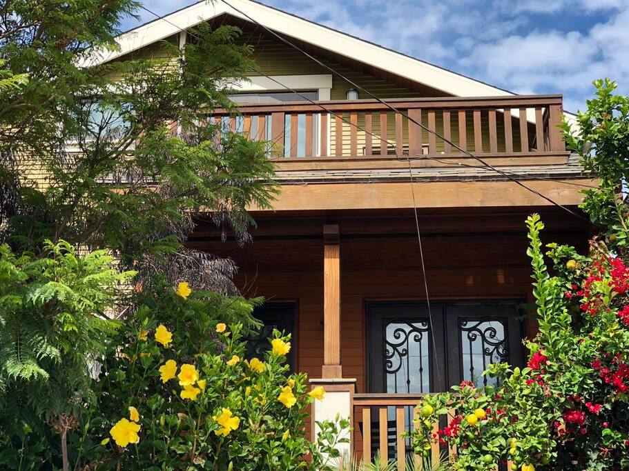 The CRAFTSMAN |  Urban Oasis | Executive Retreat