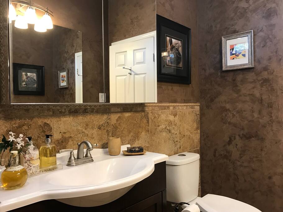 The CRAFTSMAN |  Urban Oasis | Executive Retreat