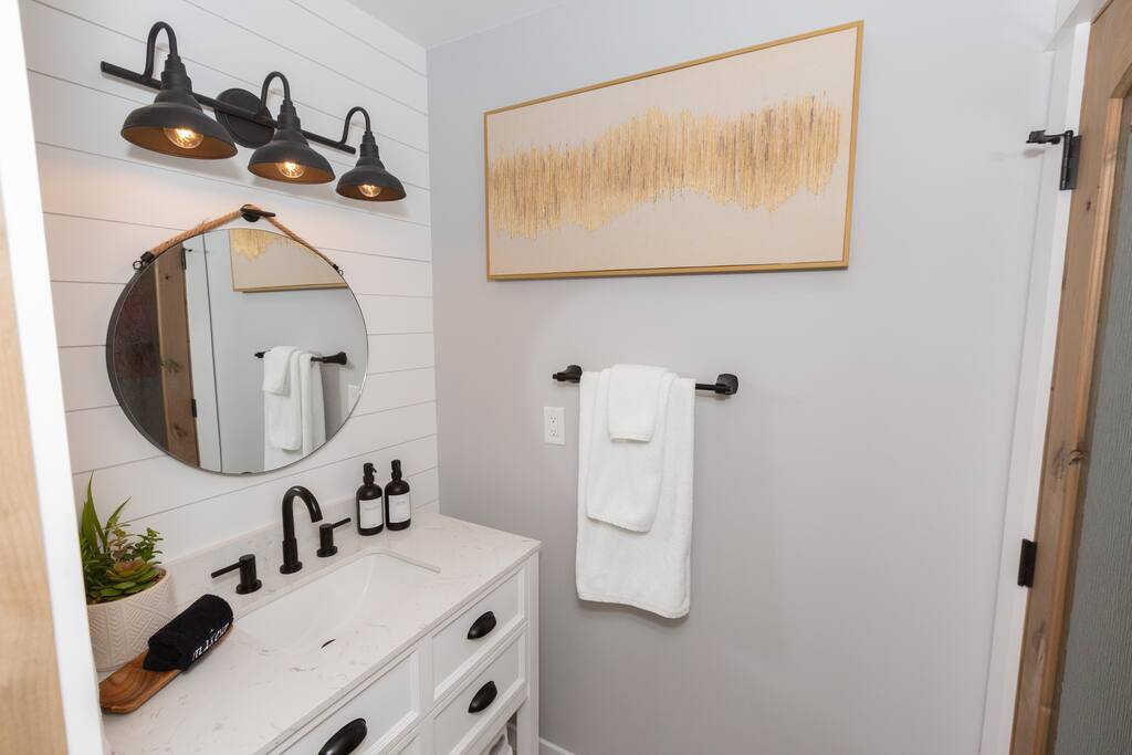 Need to use the restroom in the middle of night and you are sleeping in the living room?  This vanity room is accessible without going into the primary bedroom.  - Private Beach | Lakeside Luxe | Hike Kayak Paddle - Tahoe Vista