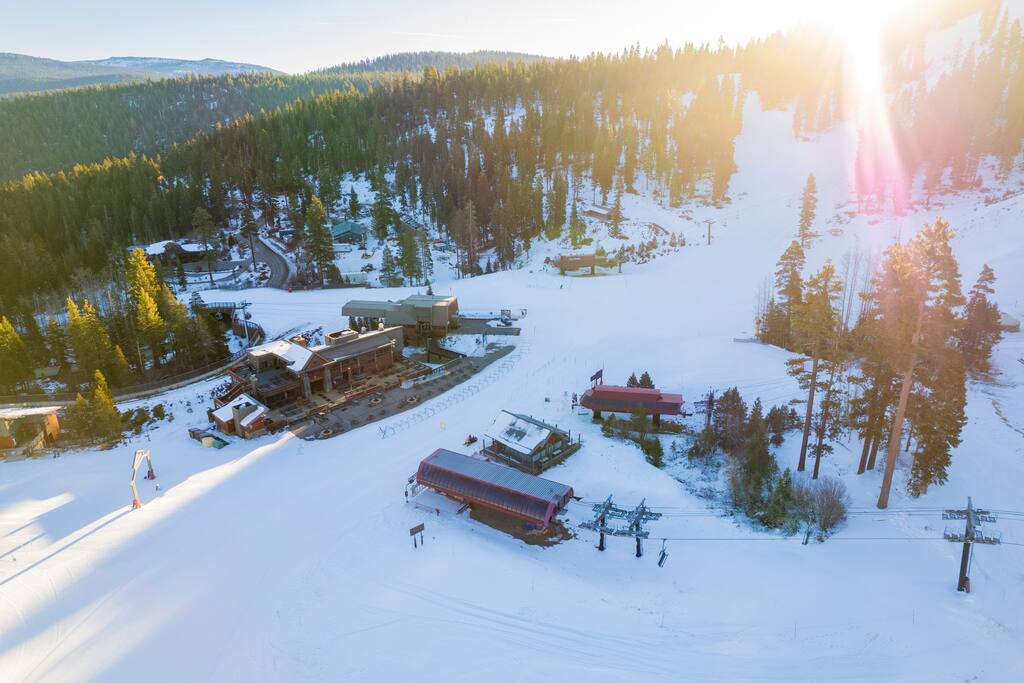 Private Beach | Lakeside Luxe | Hike Kayak Paddle - Tahoe Vista