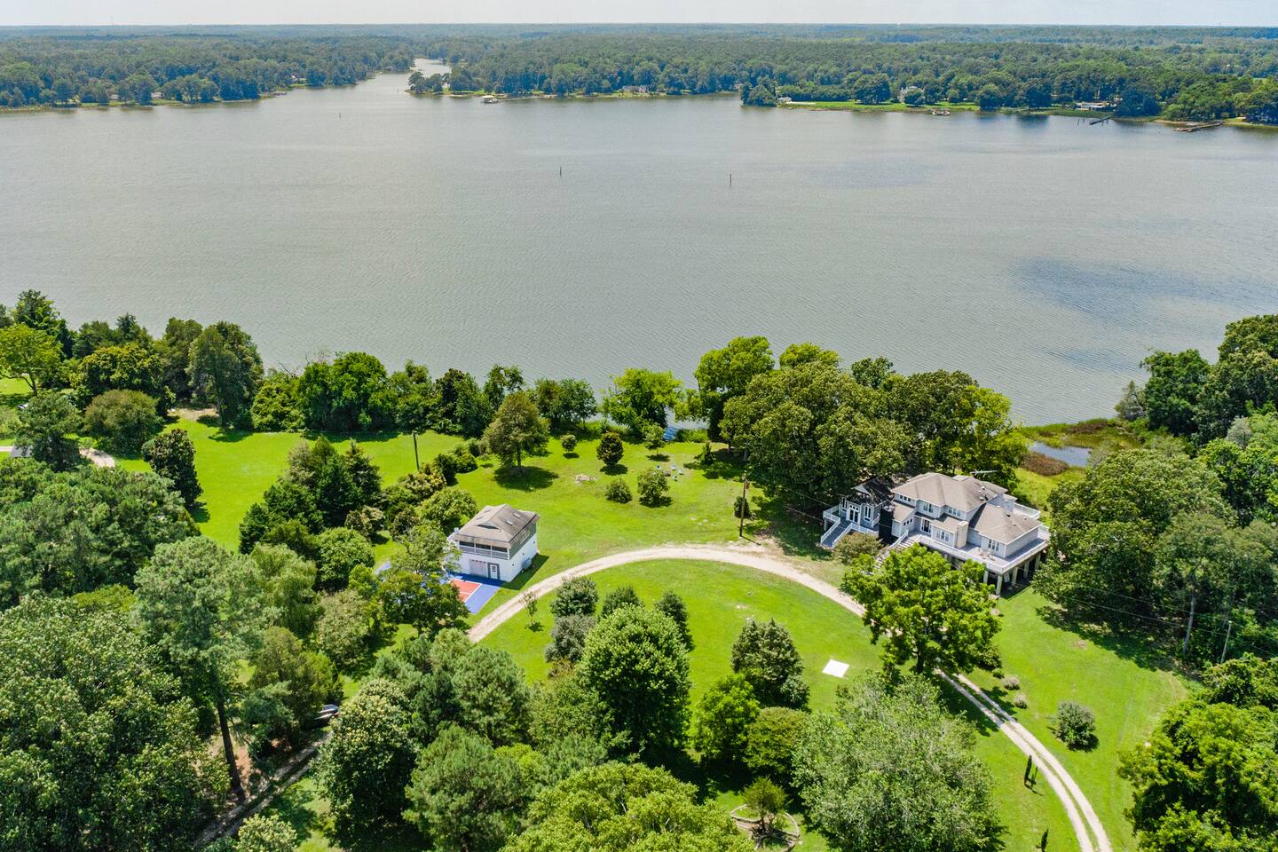 Waterfront Sunsets With Pickleball Court & Hot tub