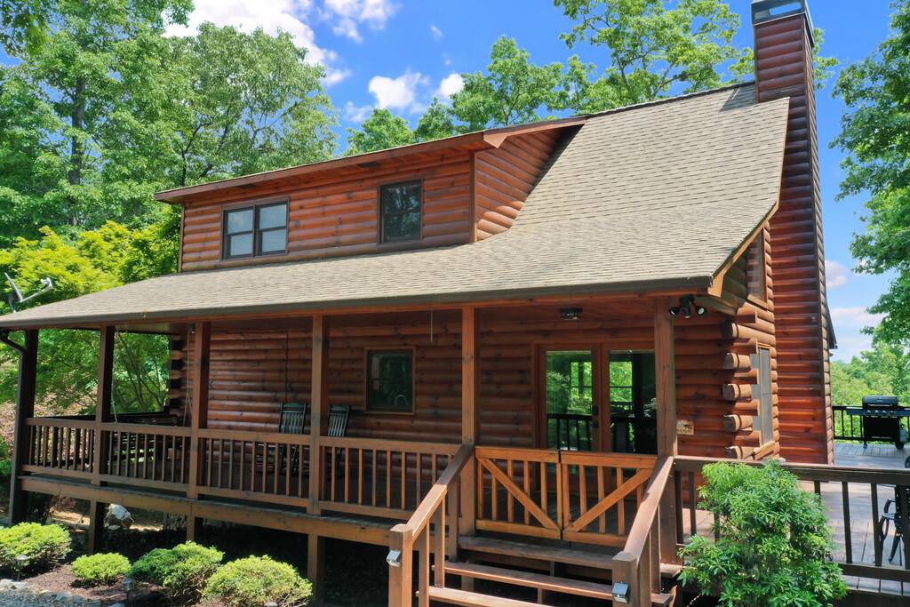 mountain-viewsorplaygroundornear-riverorpets-welcome!/