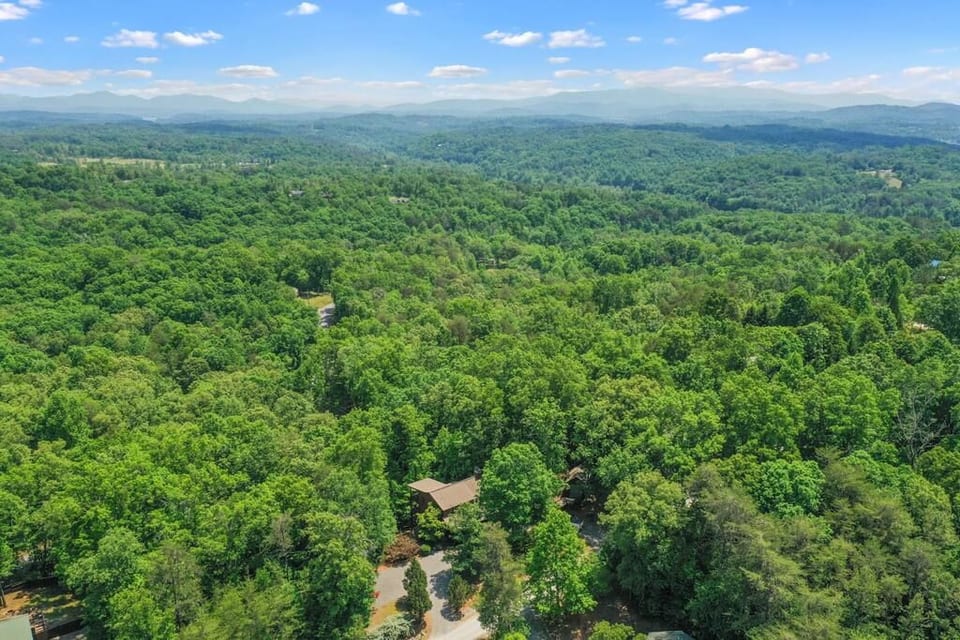 Mountain views|Playground|Near River|Pets welcome! - Mineral Bluff