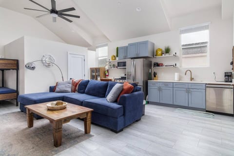 Near Zions/Waterpark/lake | Guest House | Sleeps 7