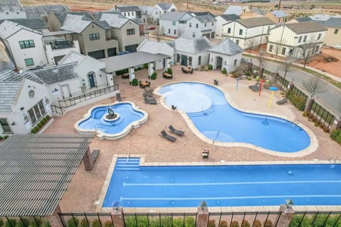 Near Zions/Waterpark/lake | Guest House | Sleeps 7