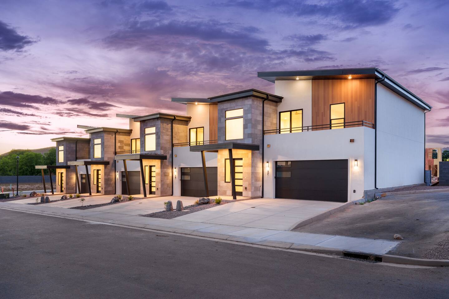 Hurricane UT - NEW! - Sleeps 26 - Private Hot tub