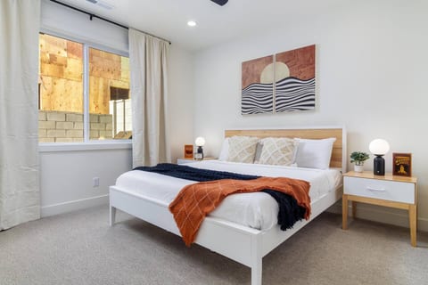 Retro Land Luxe Escape w/ Hot Tub - Sleeps 26!