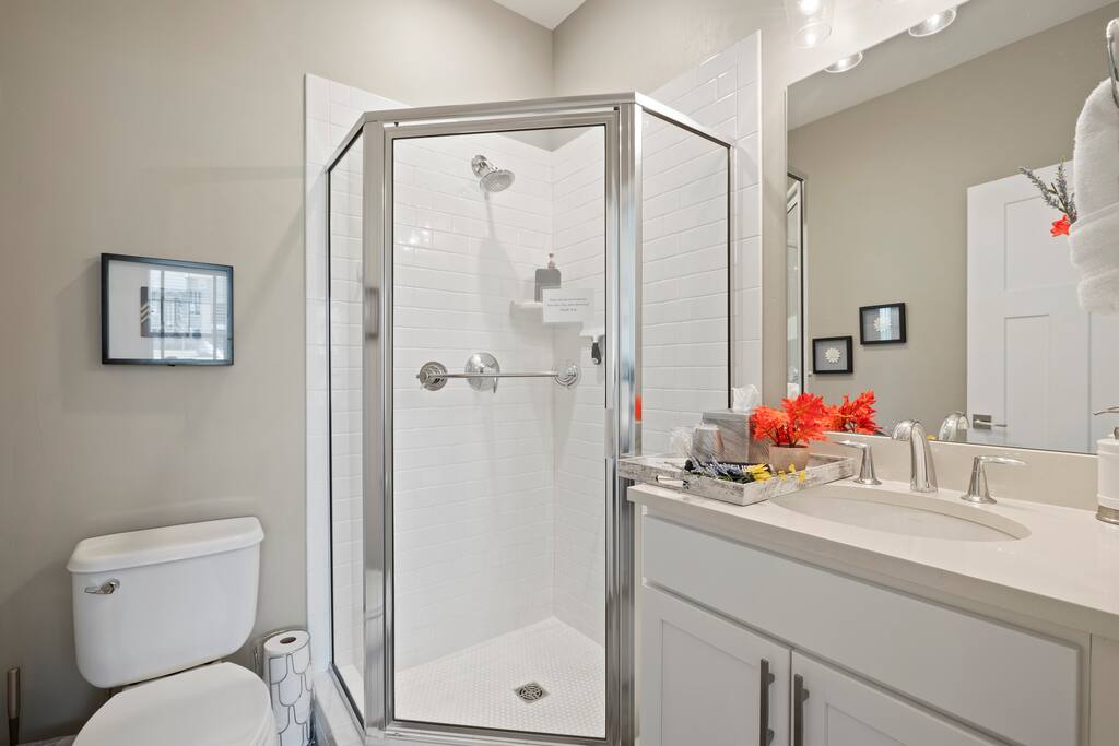 Luxury Park City home | 9 guests | Garage parking!