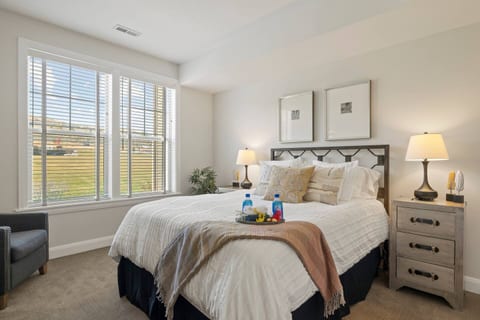Luxury Park City home | 8 guests | Garage parking!