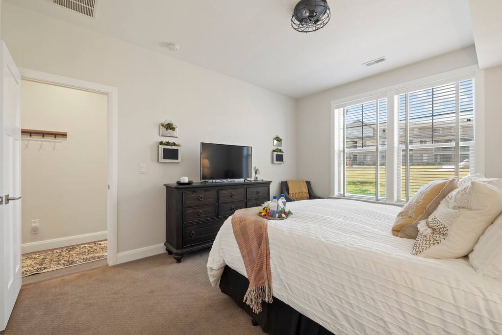 Luxury Park City home | 9 guests | Garage parking!