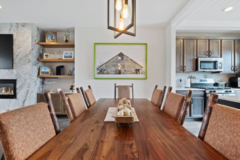 Luxury Park City home | 8 guests | Garage parking!