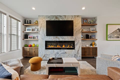 Luxury Park City home | 8 guests | Garage parking!