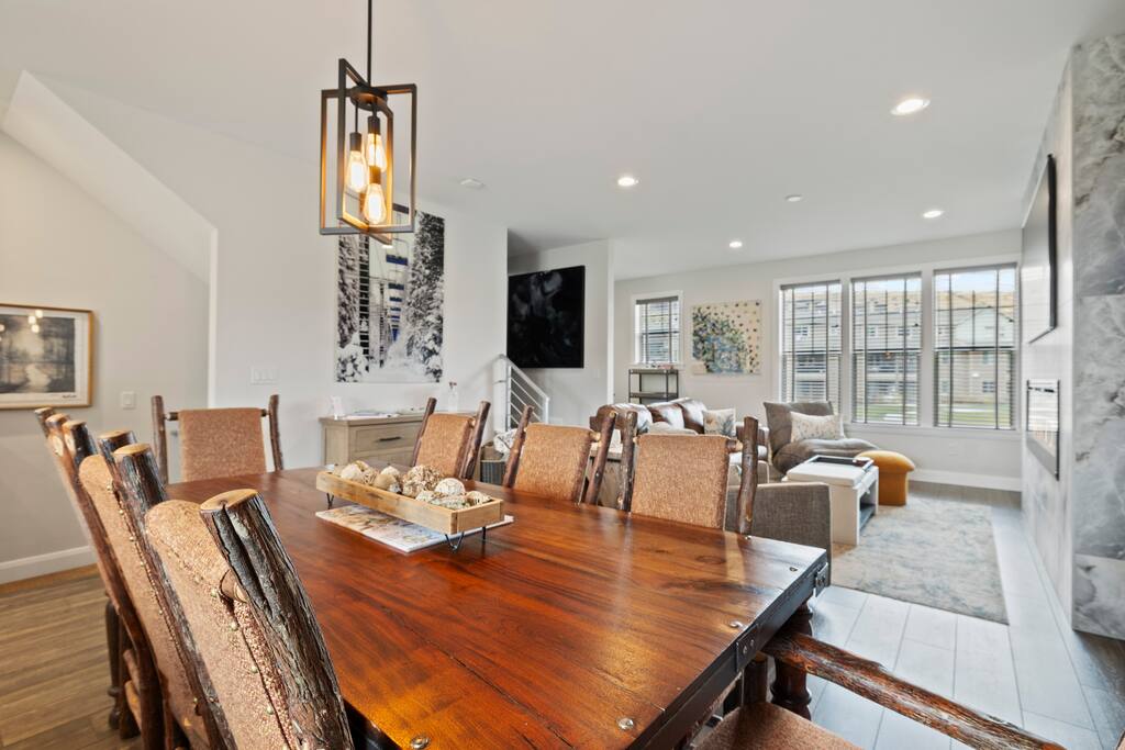 luxury-park-city-home-or-8-guests-or-garage-parking!/