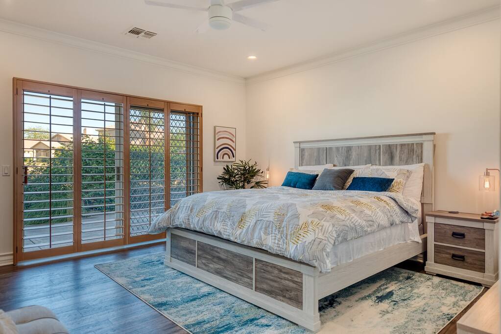 the-comfort-of-home-with-the-luxury-of-a-resort./
