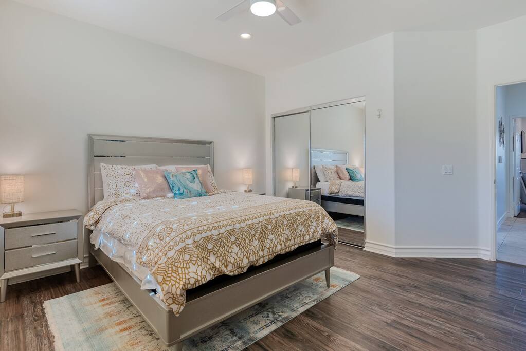 the-comfort-of-home-with-the-luxury-of-a-resort./